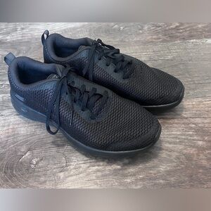 Like New Ladies GoGa Max Shoes